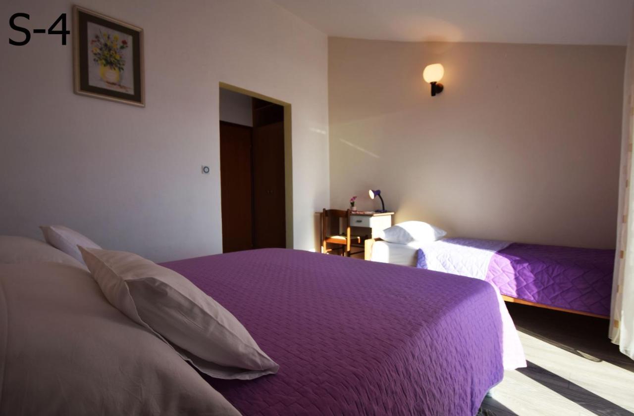 Apartments Mira Starigrad Paklenica Exterior foto