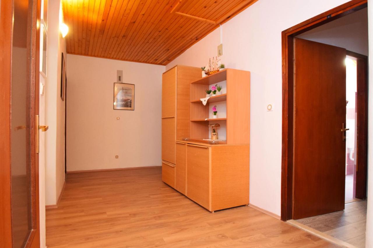 Apartments Mira Starigrad Paklenica Exterior foto